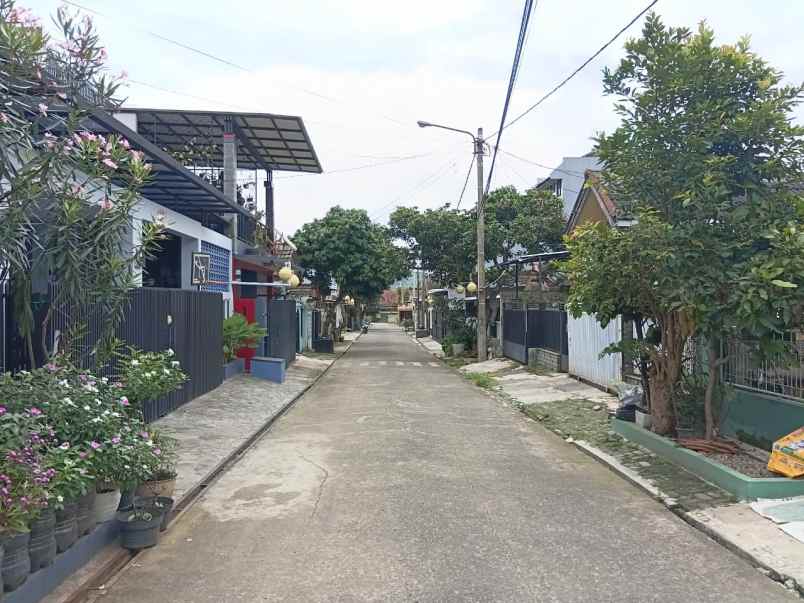 dijual rumah cipageran