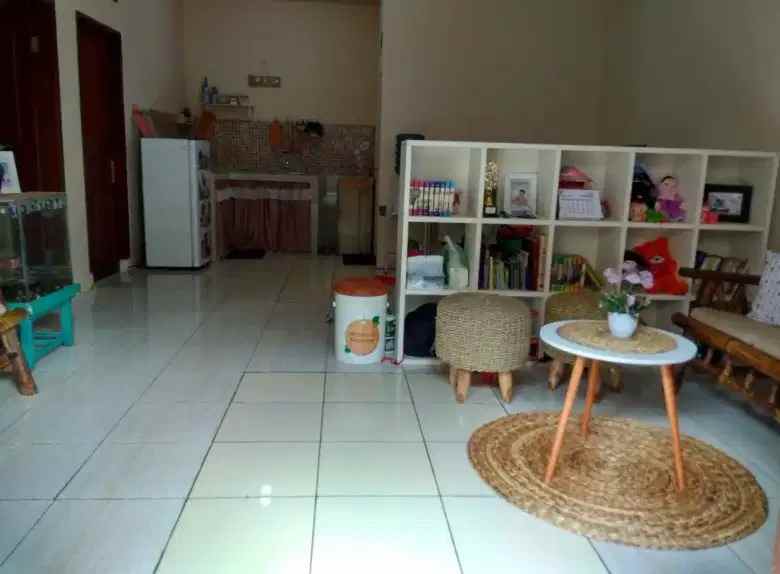 dijual rumah cipageran
