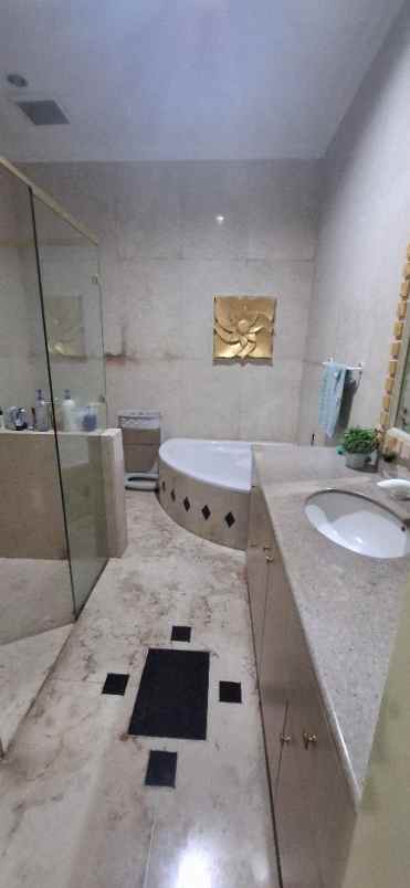 dijual rumah citragran cibubur