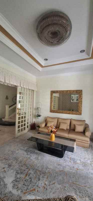 dijual rumah citragran cibubur