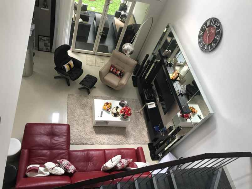 dijual rumah citraland raffles garden