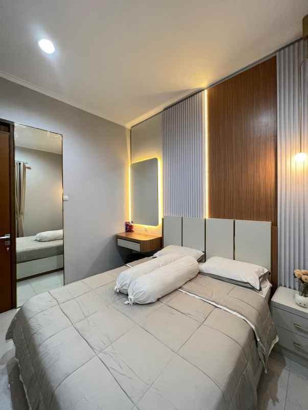 dijual rumah ciwaruga