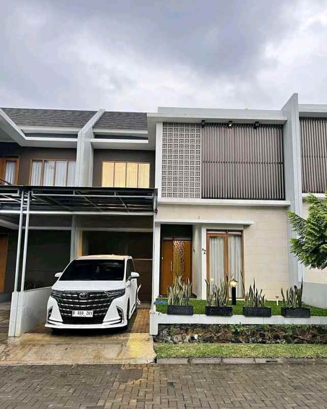 dijual rumah ciwaruga