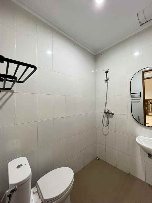 dijual rumah ciwaruga