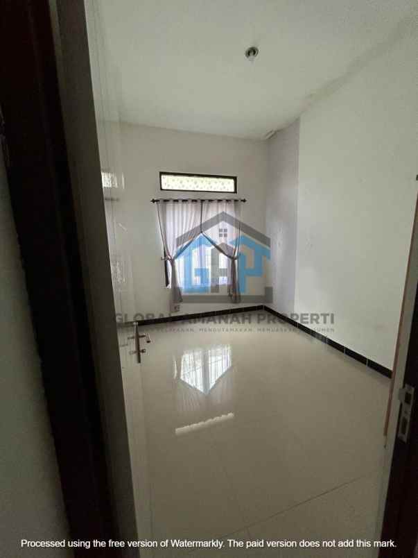 dijual rumah ciwaruga
