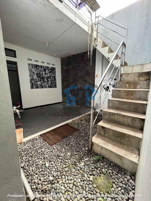 dijual rumah ciwaruga