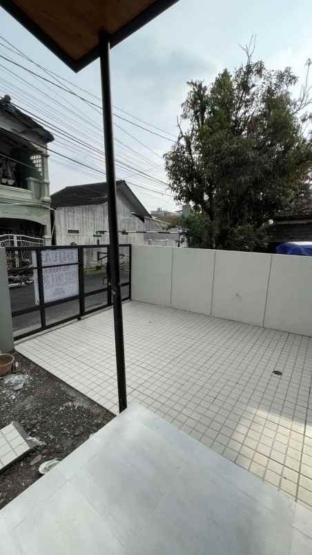 dijual rumah ciwastra