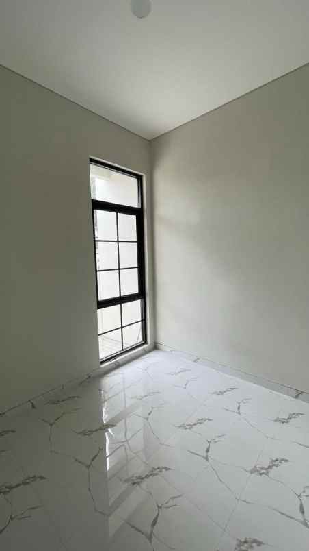 dijual rumah ciwastra