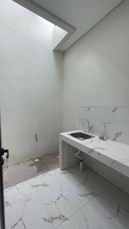 dijual rumah ciwastra