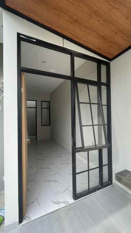dijual rumah ciwastra