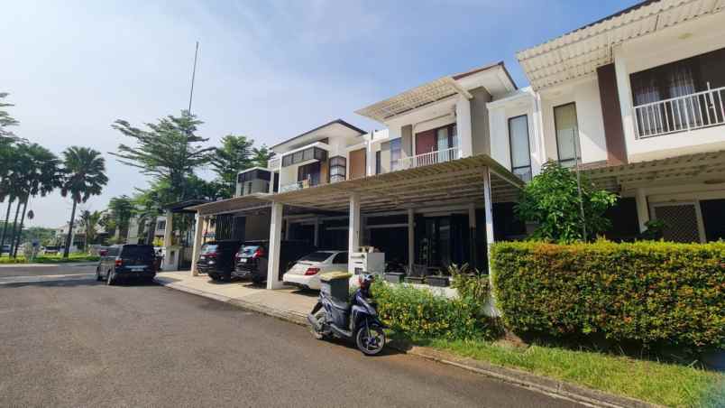dijual rumah cluster 2 lantai full furnished siap huni