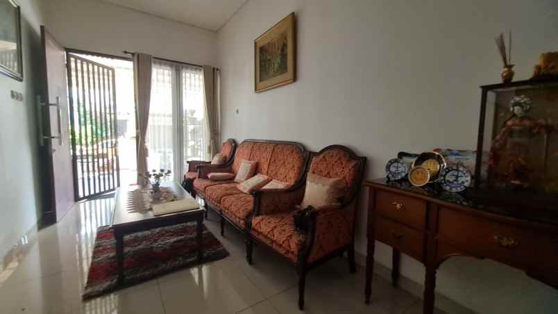 dijual rumah cluster 2 lantai full furnished siap huni