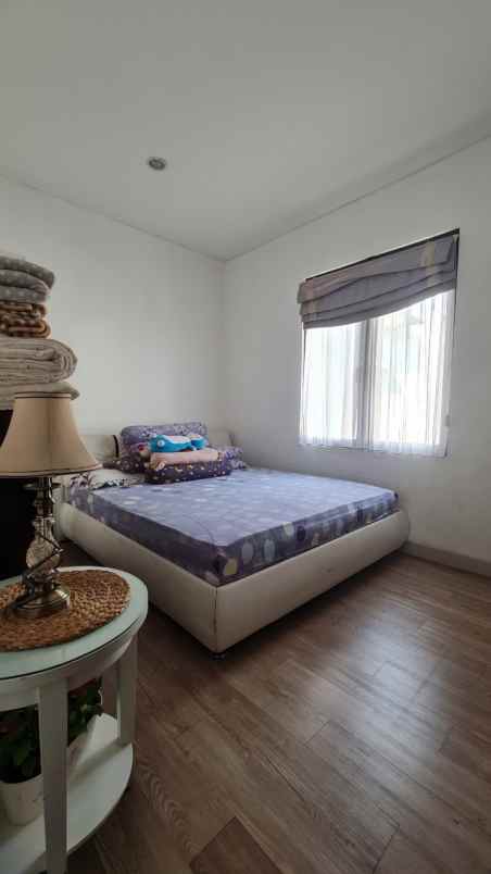 dijual rumah cluster 2 lantai full furnished siap huni