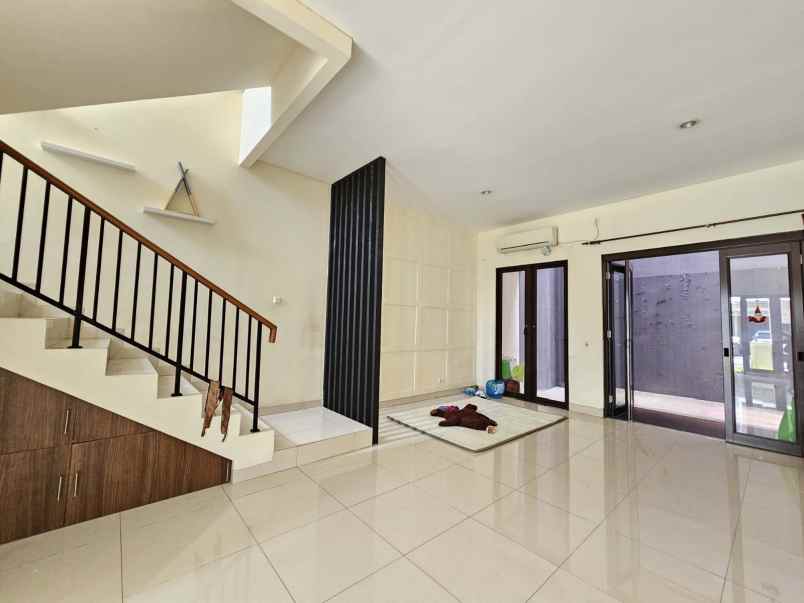 dijual rumah cluster asera one south