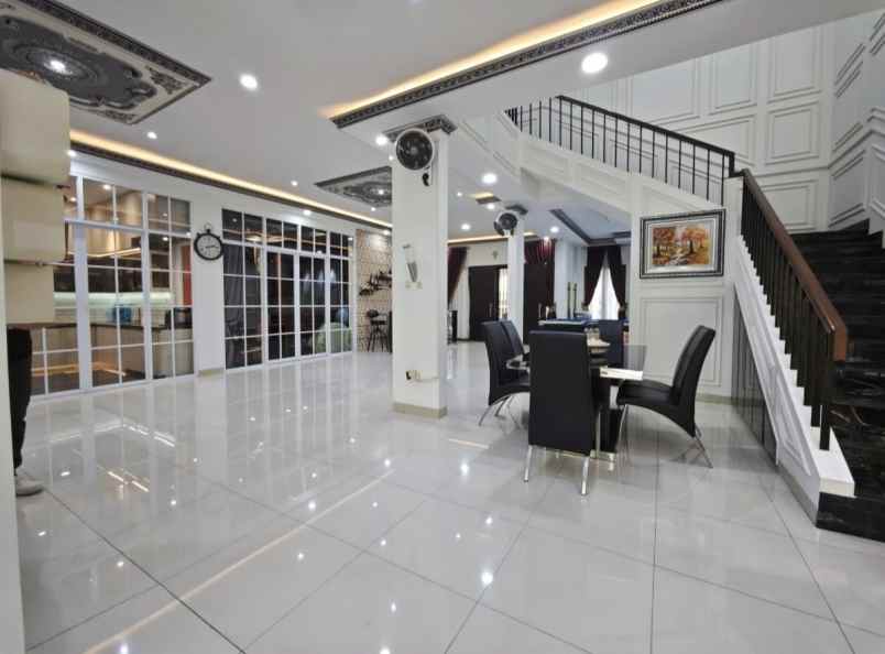 dijual rumah cluster asia tropis