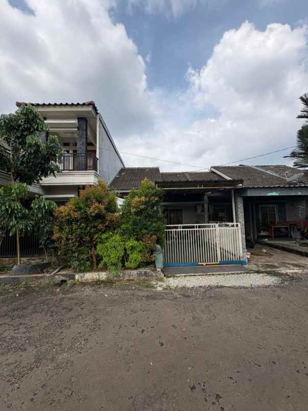 dijual rumah cluster griya sawangan asri