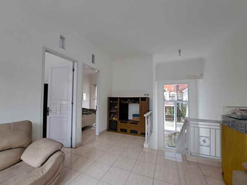 dijual rumah cluster harapan indah