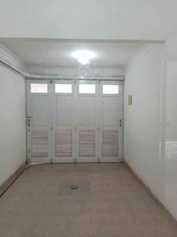 dijual rumah cluster harapan indah