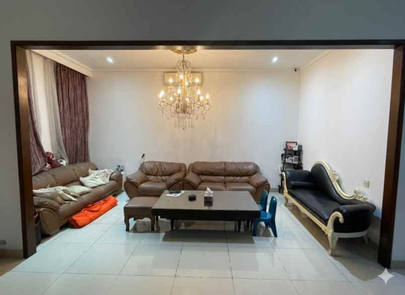 dijual rumah cluster lantana jgc