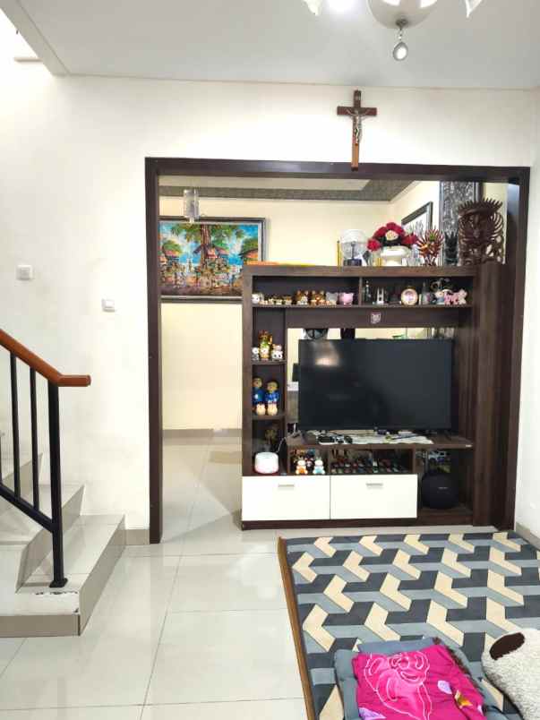 dijual rumah cluster lavesh harapan