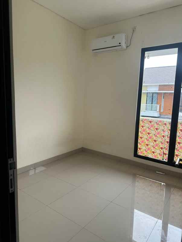 dijual rumah cluster lavesh harapan