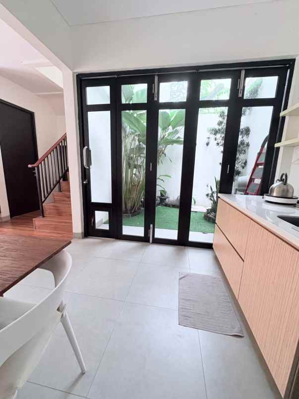 dijual rumah cluster lavesh kota