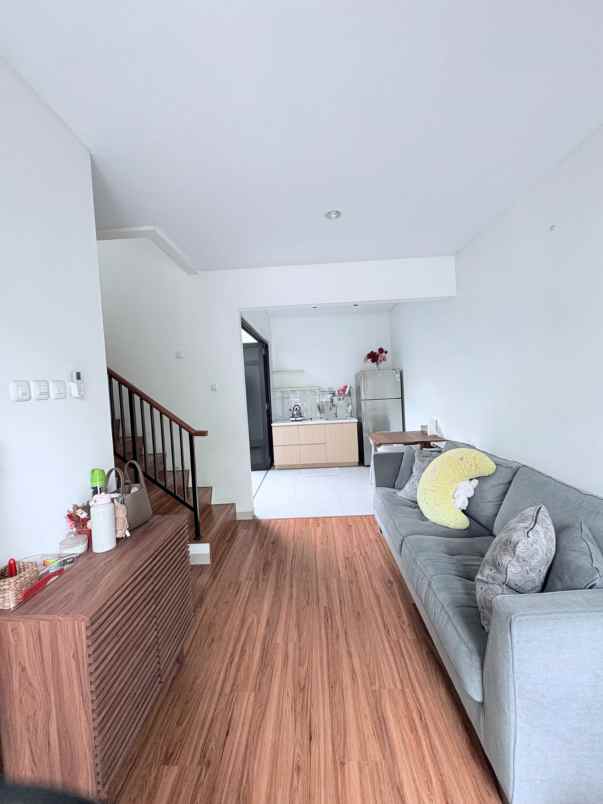 dijual rumah cluster lavesh kota