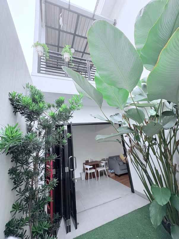 dijual rumah cluster lavesh kota