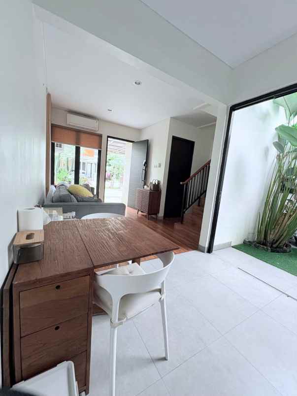dijual rumah cluster lavesh kota