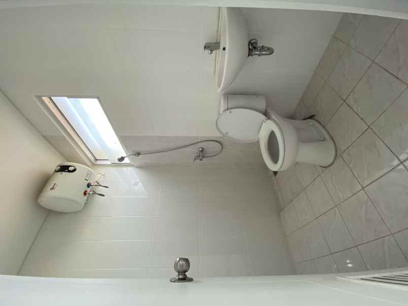 dijual rumah cluster malibu village