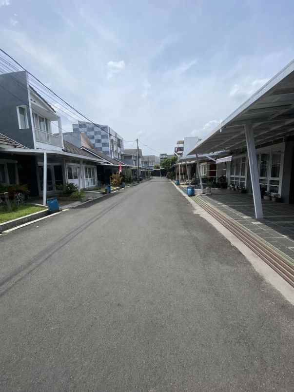 dijual rumah cluster paradise regency