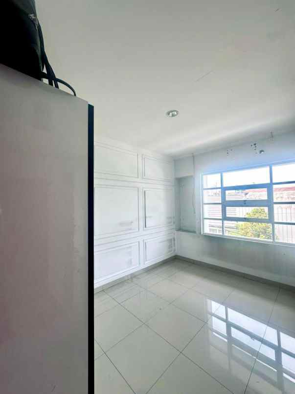 dijual rumah cluster paradise regency