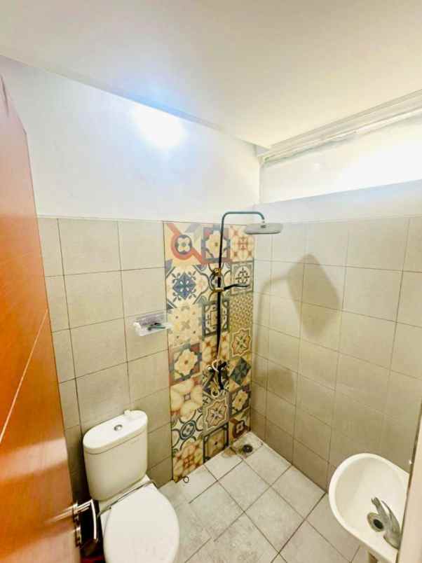 dijual rumah cluster paradise regency