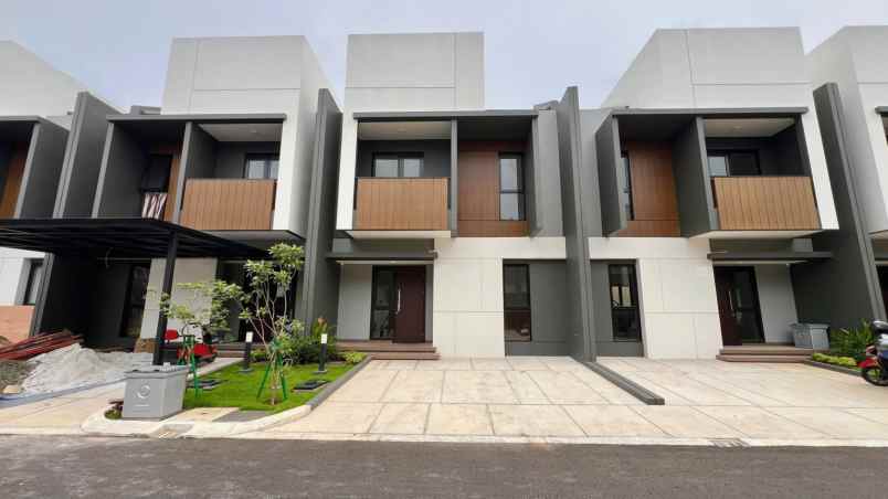 dijual rumah cluster regia summarecon