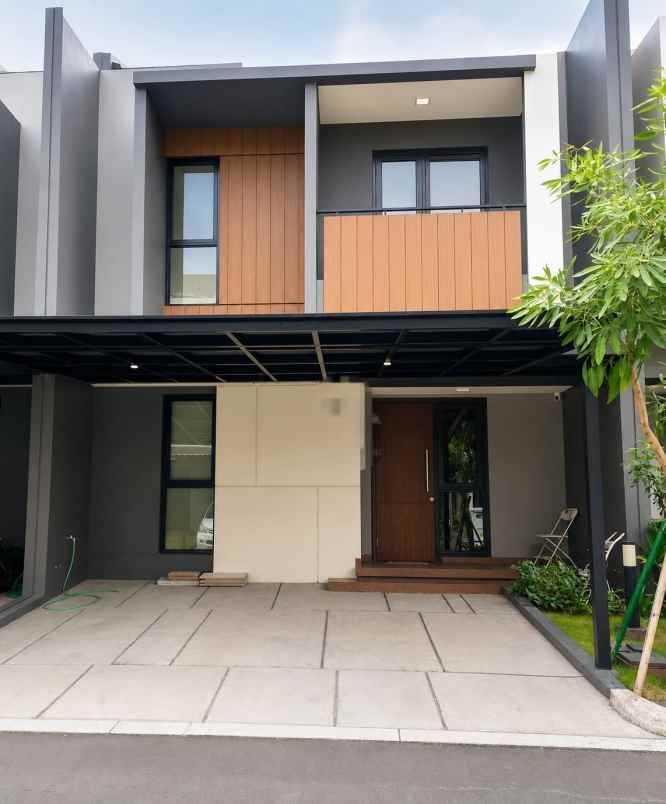 dijual rumah cluster regia summarecon