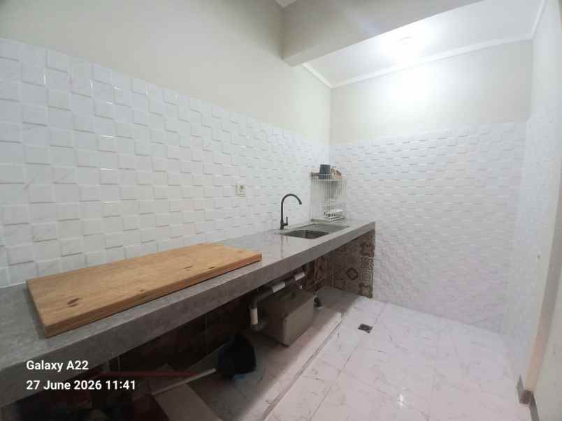 dijual rumah cluster regia summarecon