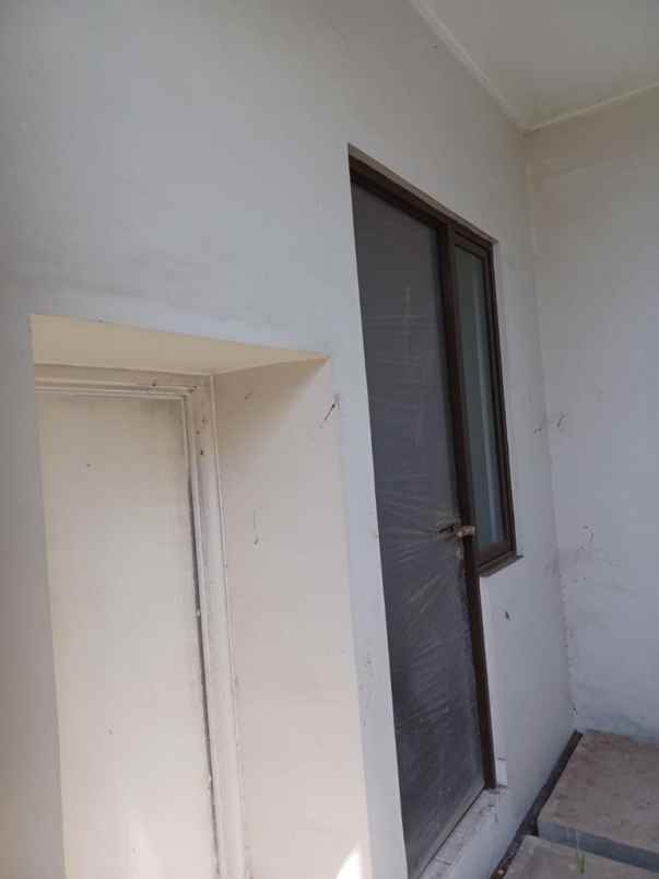 dijual rumah cluster shinano jakarta