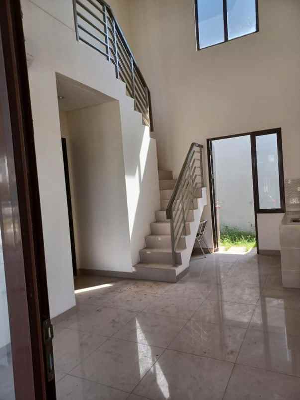 dijual rumah cluster shinano jakarta