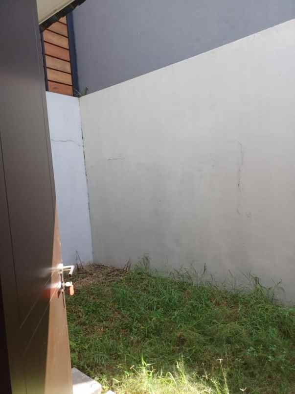 dijual rumah cluster shinano jakarta