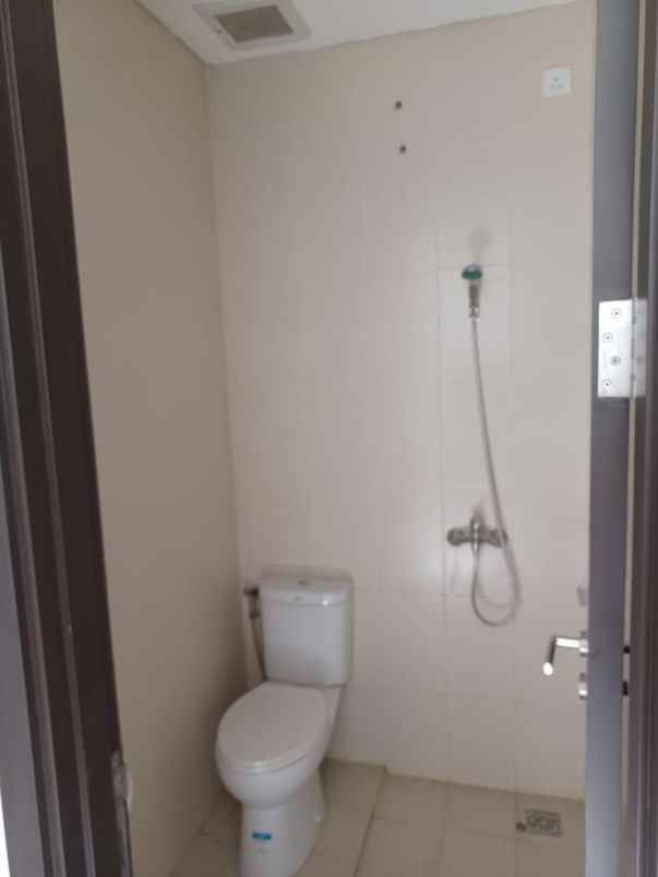 dijual rumah cluster shinano jakarta