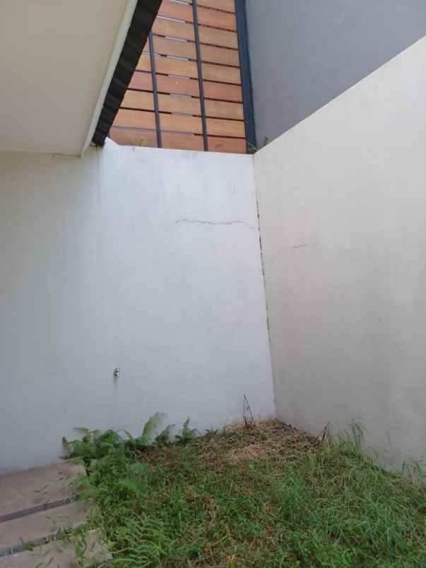 dijual rumah cluster shinano jakarta