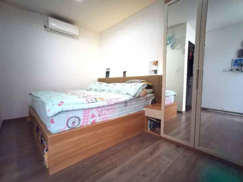 dijual rumah cluster wisteria metland