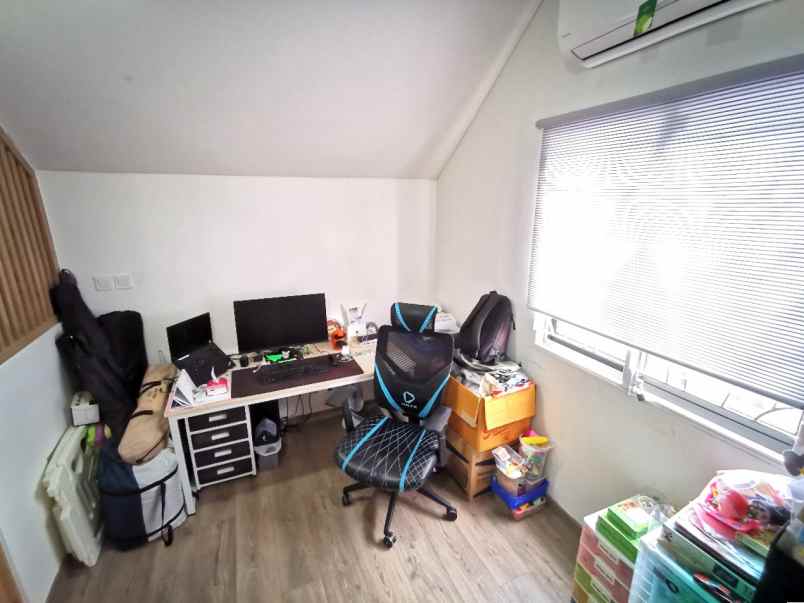 dijual rumah cluster wisteria metland