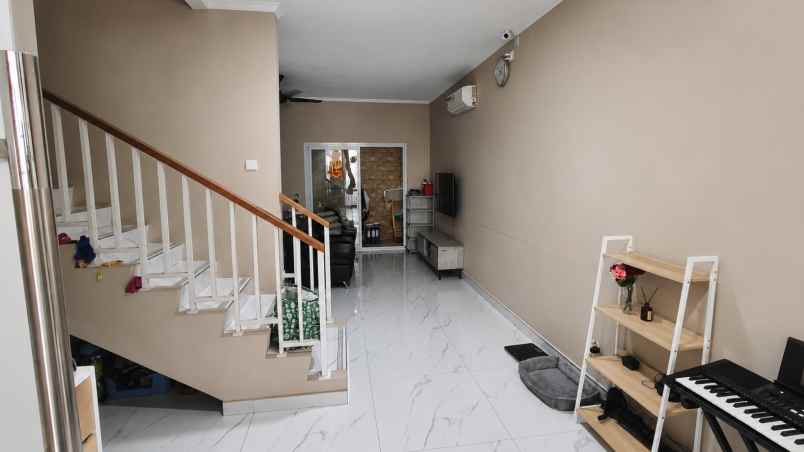 dijual rumah cluster yarra jgc jakarta