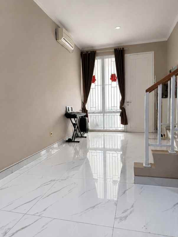 dijual rumah cluster yarra jgc jakarta