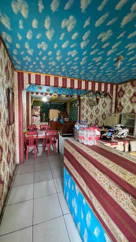 dijual rumah dan resto strategis di jakarta timur