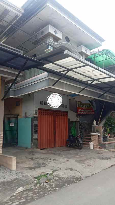 dijual rumah dan toko di tengah kota batu