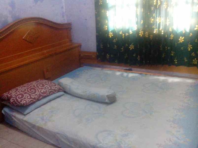 dijual rumah dengan lahan luas