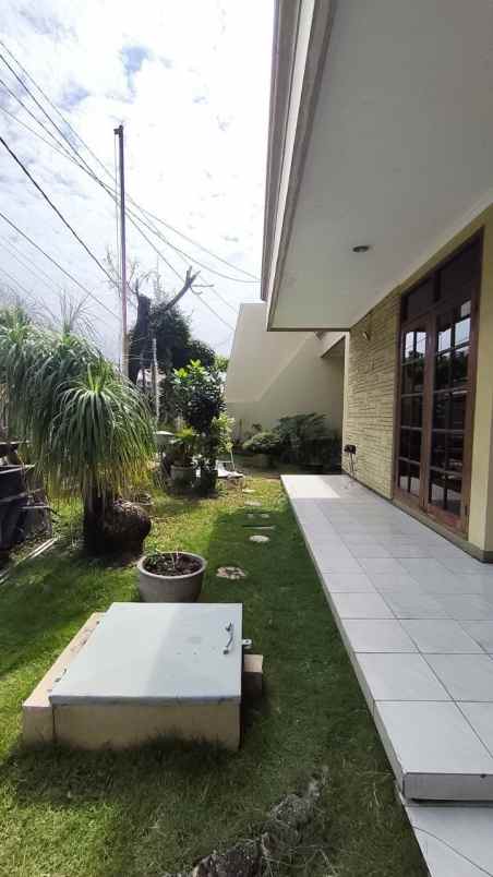 dijual rumah dharmahusada indah timur