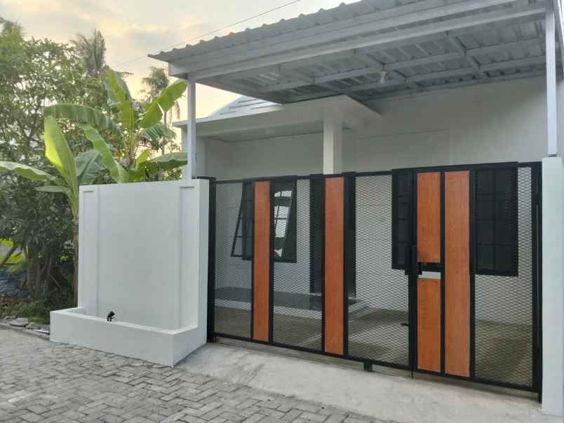 dijual rumah di bangetayu wetan semtim semarang